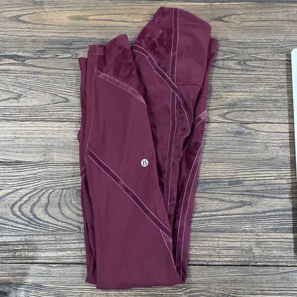 RARE Lululemon Wunder Under High-Rise Tight* Flocked
Dark Adobe /Scatter Floral - Picture 6 of 6